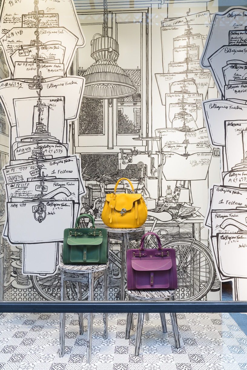 Fontana Milano handbags, window with drawings