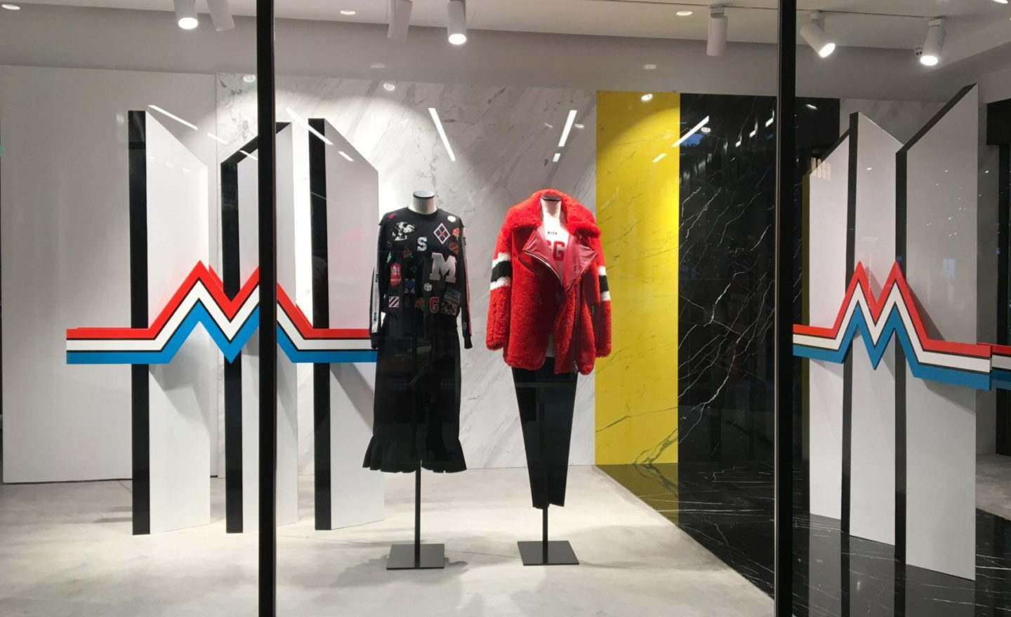 MSGM twin peaks window design M black white structure