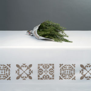 Quagliotti_Maioliche printed tablecloth rosemary styling